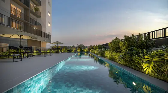 Piscina climatizada com raia