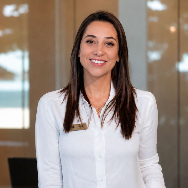 Amanda Gomes Ferreira, corretora de imóveis